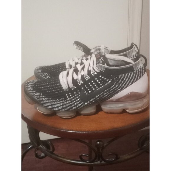 Nike VaporMax FlyKnit 3 Women's Size 8 Shoes Black & Pink Sneakers CU4748-001 - Picture 8 of 14